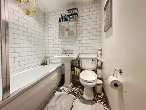 Family Bathroom- click for photo gallery
